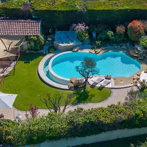 https://maison-de-charme-au-pays-de-czanne.aixenprovencehotels.org