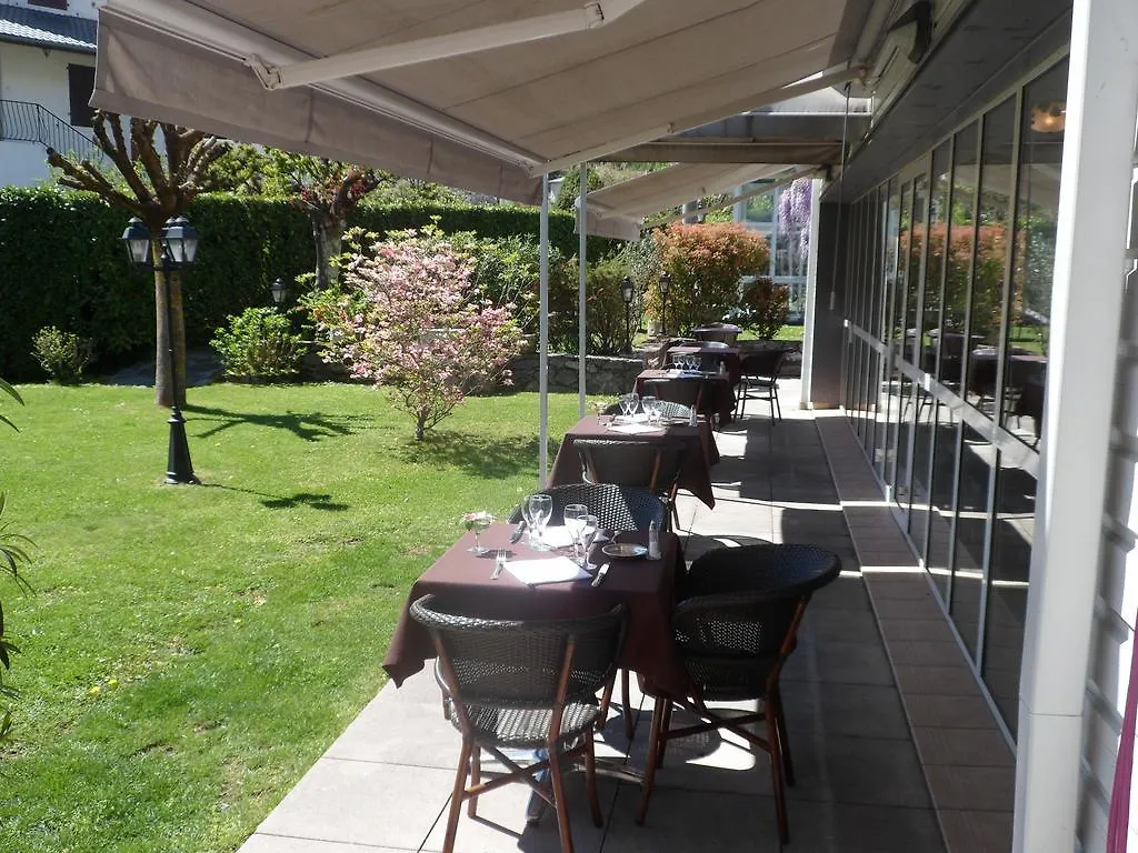 **  Logis Hotel Les Cimes Argeles-Gazost France