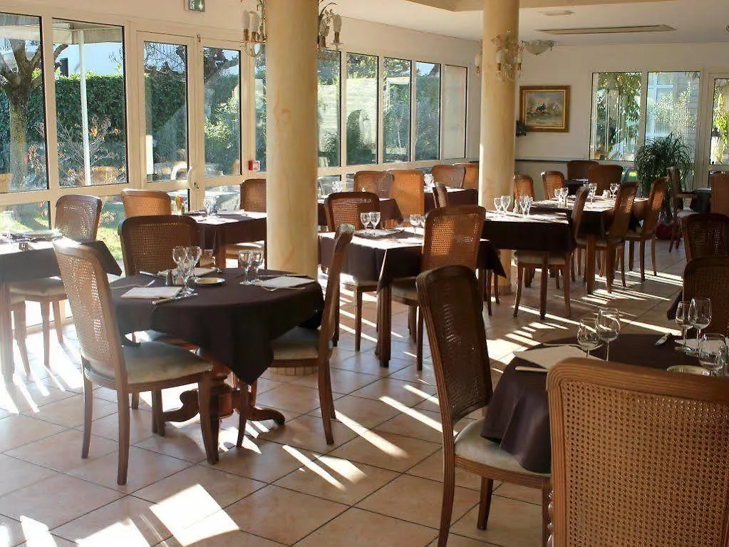 Logis Hotel Les Cimes Argeles-Gazost