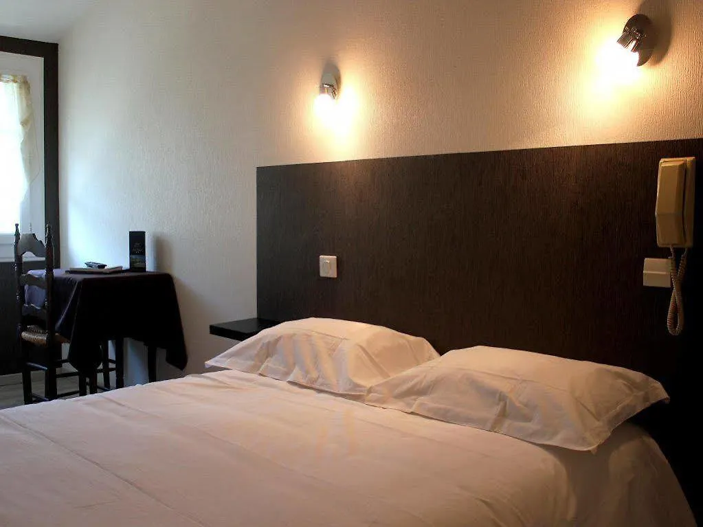 Logis Hotel Les Cimes Argeles-Gazost 2*,